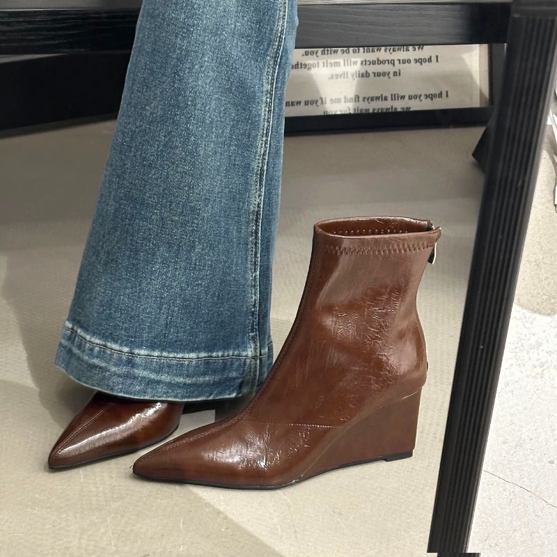 Street Fashion Female - Autumn Winter Vintage Weges Heel Women