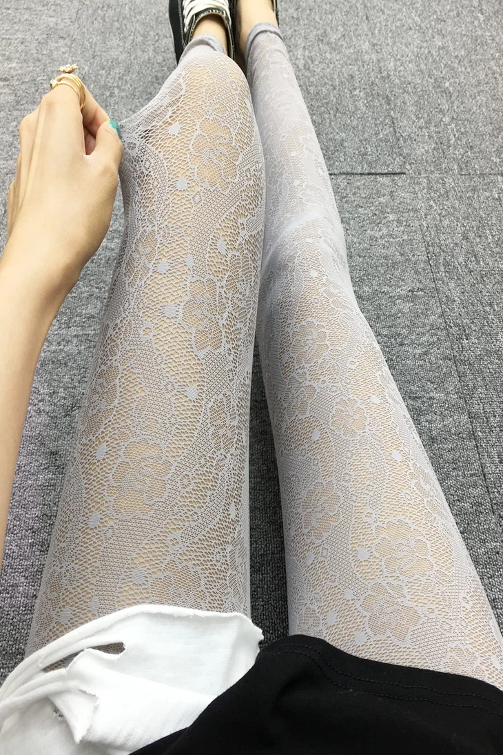 South Korea 2025 Lace Bottoms  - Street Fashion Look avaliação e preço