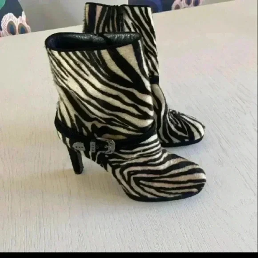 Zebra-Print Faux Fur Slim Stil - Street Fashion Look avaliação e preço